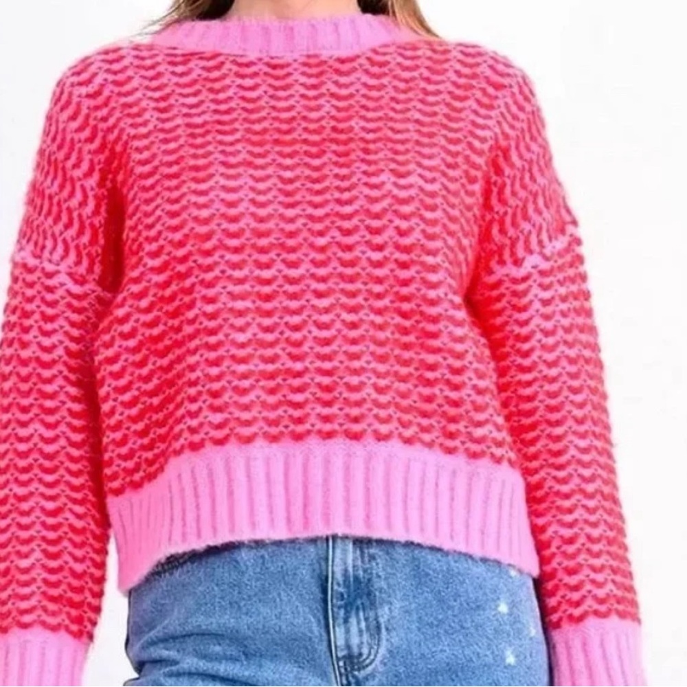 NWOT Lili Sidonio Fuschia Patterned Knitted Sweater